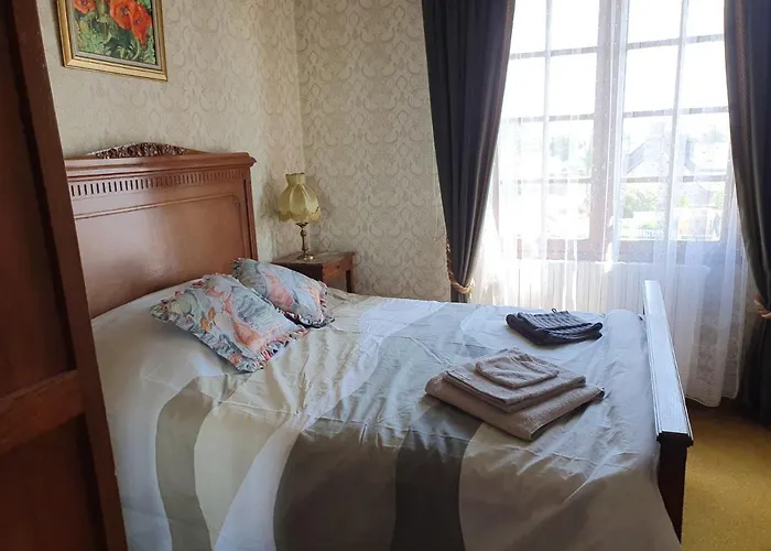 Maison Dans Le Bourg