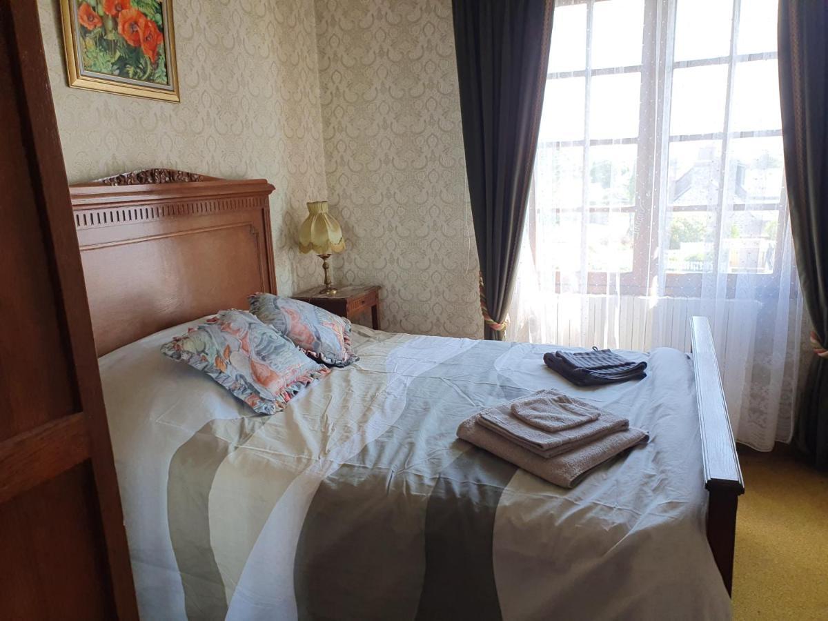 Maison Dans Le Bourg * Les Pieux